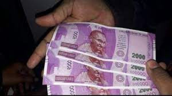अदालत ने 2000 रुपये के नोट बदलने के फैसले को चुनौती देने वाली याचिका ठुकराई