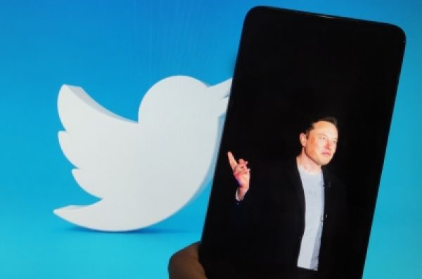 मस्क के कार्यकाल में ट्विटर की कीमत घटकर 15 अरब डॉलर हुई : रिपोर्ट