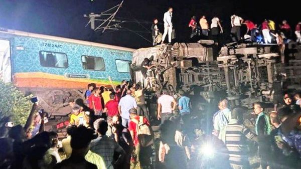 बालासोर ट्रेन हादसे में 233 मौतें, 900 घायल