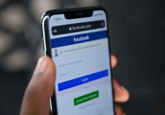 मेटा ने भारत में फेसबुक, इंस्टाग्राम पर 2.8 करोड़ खराब कंटेंट को हटाया