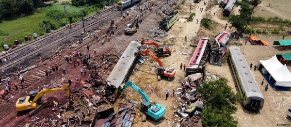 भारत : क्या रेल यात्रा सुरक्षित बनाने की कोशिशें पर्याप्त हैं