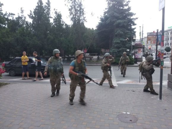 मॉस्को में सुरक्षा कड़ी, पुतिन के ‘दुश्मन’ ने रूसियों से ‘प्राइवेट आर्मी’ की मदद करने को कहा