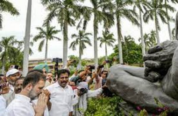 राहुल की सदस्यता बहाल होना ‘सत्य की जीत’, विपक्ष को निशाना बनाने की बजाय शासन पर ध्यान दे सरकार: कांग्रेस