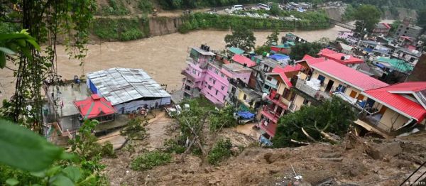 हिमाचल प्रदेश में बारिश से तबाही, 50 से ज्यादा मौतें
