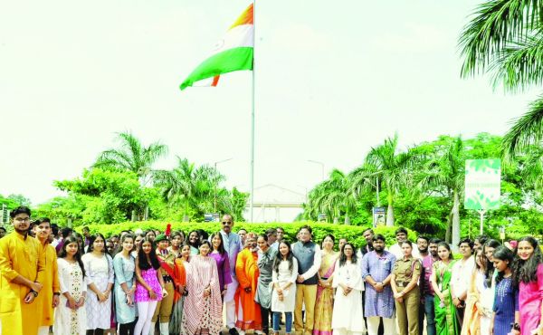 उत्साह और उमंग के साथ कलिंगा ने मनाया स्वतंत्रता दिवस