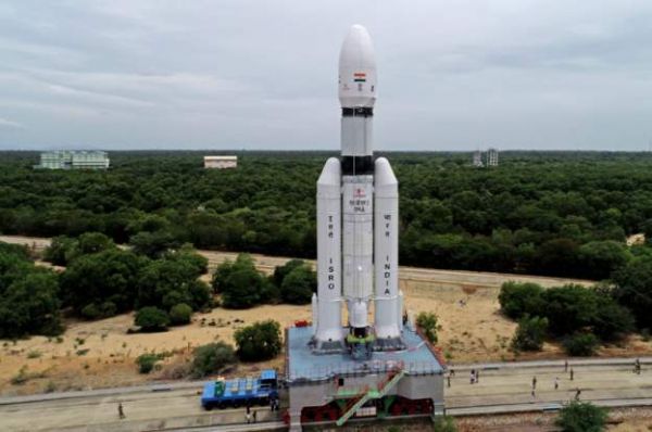 चंद्रयान-3 की लैंडिंग से पहले इसरो ने जारी की तस्वीरें, बताया कैसे होगी सॉफ़्ट लैंडिंग
