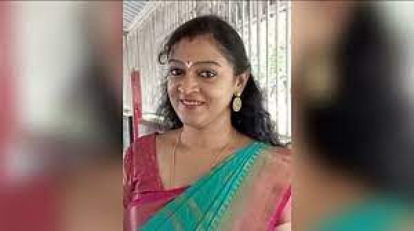 मलयालम अभिनेत्री अपर्णा नायर अपने घर में मृत पाई गईं