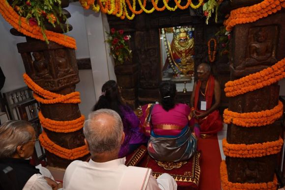 राष्ट्रपति श्रीमती द्रौपदी मुर्मु ने रतनपुर में आदिशक्ति माँ महामाया देवी के किये दर्शन