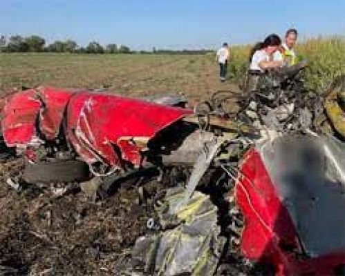 हंगरी में विमान दुर्घटनाग्रस्त होने से दो लोगों की मौत, तीन घायल