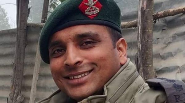 कश्मीर में मारे गए कर्नल मनप्रीत सिंह के ससुर ने कहा- बीते साल ही मेडल मिला
