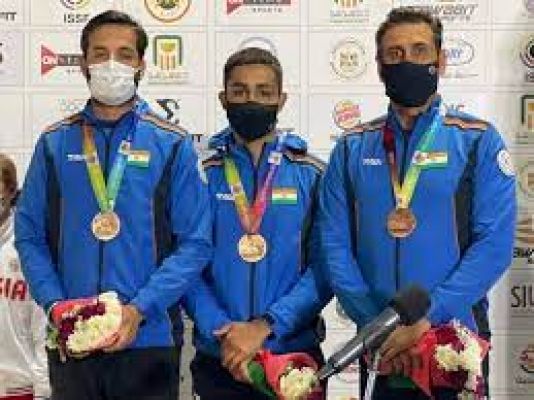 भारत ने पुरुष स्कीट स्पर्धा का टीम कांस्य पदक जीता
