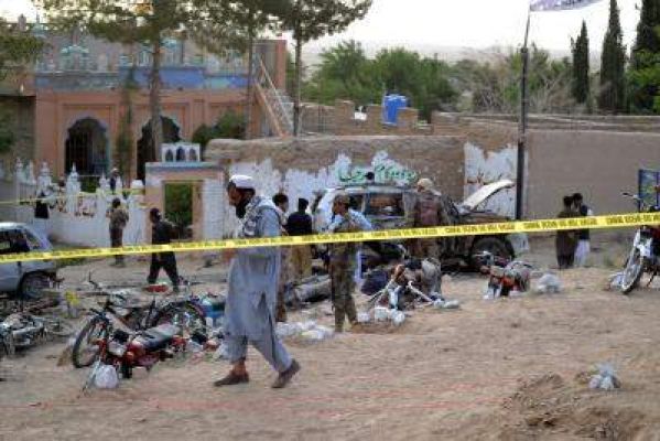 बलूचिस्तान मस्जिद के पास 'आत्मघाती' विस्फोट में 52 मरे, 50 घायल 