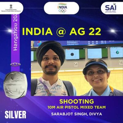 एशियन गेम्स : सरबजोत सिंह, दिव्या ने 10 मीटर एयर पिस्टल मिश्रित टीम स्पर्धा में जीता सिल्वर