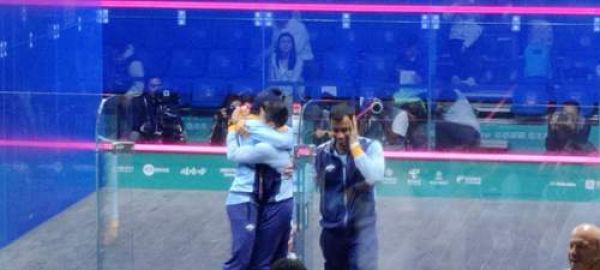 भारत ने रोमांचक मुकाबले में पाक को हराकर पुरुष स्क्वैश टीम का स्वर्ण पदक जीता