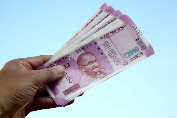दो हज़ार रुपये के नोट बदलने की आख़िरी तारीख़ 7 अक्टूबर तक बढ़ाई गई