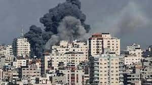 फलस्तीनियों ने किया दक्षिणी गाजा कस्बों में भीषण बमबारी का दावा