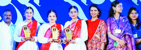 अंतरराष्ट्रीय संगीत कला समारोह में सीवीआरयू  छात्राओं के राग केदार कथक को द्वितीय पुरस्कार