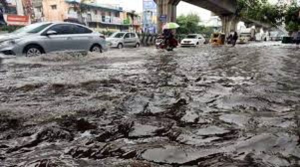 तमिलनाडु में भारी बारिश; कई जिलों में स्कूलों की छु्ट्टी घोषित की गई