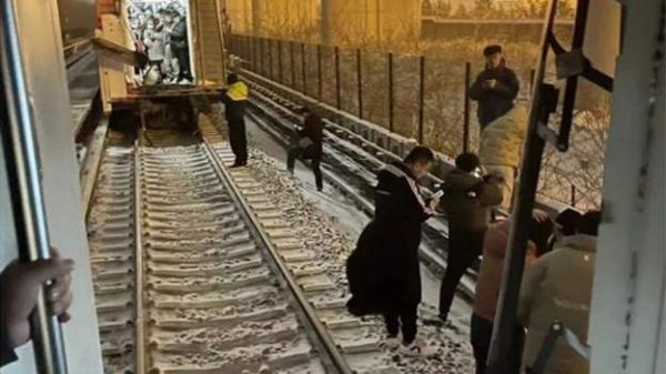 चीन में टकराईं दो मेट्रो ट्रेनें, 102 लोग घायल