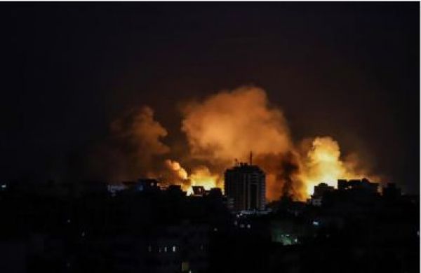 गाजा में शरणार्थी शिविर पर इजरायली हवाई हमले में 70 लोग मारे गए: राज्य मीडिया