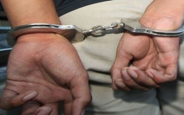 पुलिस मुठभेड़ में 50,000 रुपये का इनामी गो-तस्कर गिरफ्तार