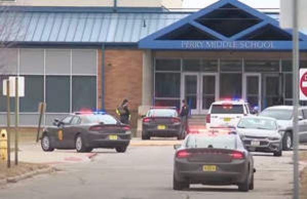 आयोवा स्कूल में गोलीबारी में एक की मौत, पांच घायल: अमेरिकी अधिकारी