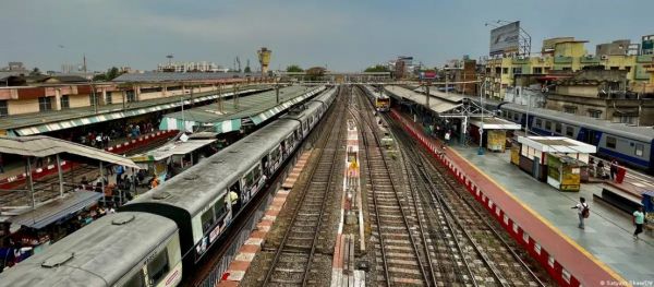 नेट जीरो: भारतीय रेल लक्ष्य से चूकी, फिर भी बड़ी उपलब्धि