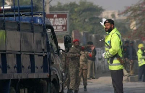 पाकिस्तान ने ईरान में 'आतंकवादी ठिकानों' पर किया हमला