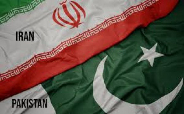 ईरान और पाकिस्तान एक-दूसरे पर हमले के बाद राजनयिकों की बहाली पर हुए राज़ी