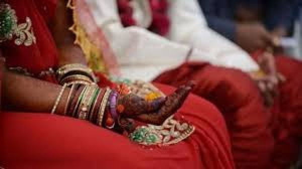 उत्तर प्रदेश में सामूहिक विवाह आयोजन में सख्ती, एक बार में 100 से अधिक शादियां नहीं होंगी