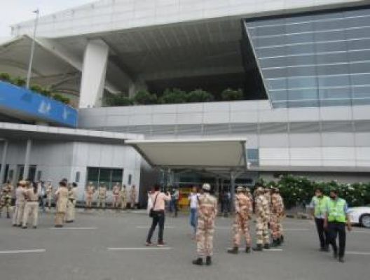 आईजीआई एयरपोर्ट पर बम होने की झूठी सूचना, मचा हड़कंप