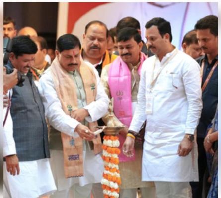 उज्जैन में रीजनल इंडस्ट्री कॉन्क्लेव का मुख्यमंत्री मोहन यादव ने किया शुभारंभ