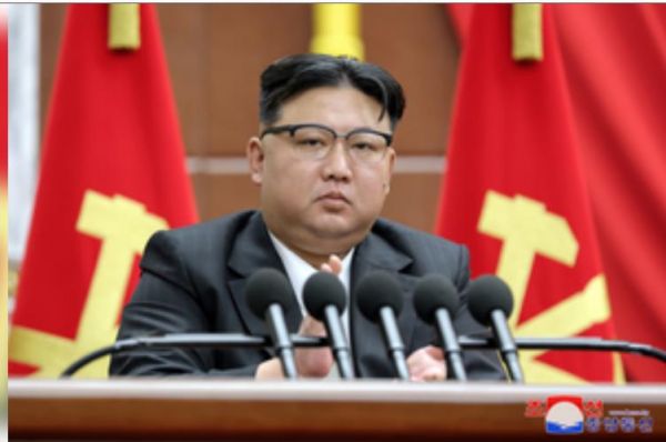 उत्तर कोरिया के राष्ट्रपति ने अपने देश की सेेना से युद्ध अभ्यास तेज करने का किया आह्वान