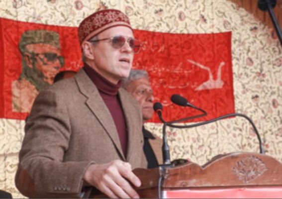 उमर अब्दुल्ला ने इंडिया ब्लॉक और पीडीपी पर जमकर साधा निशाना