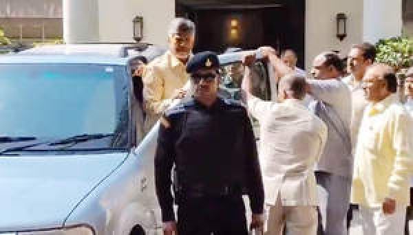 अमित शाह के आवास पहुंचे चंद्रबाबू नायडू, आंध्र प्रदेश में गठबंधन को लेकर बातचीत