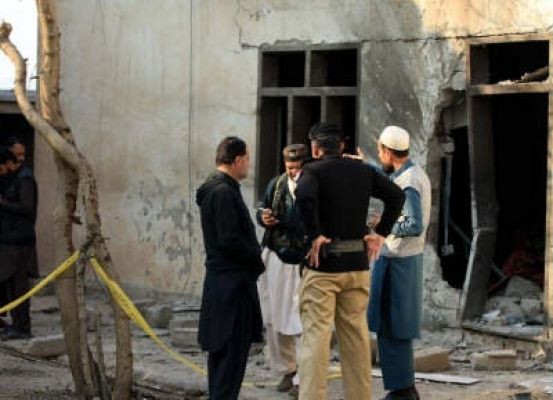 पाकिस्तानी सेना ने चार आतंकियों को मार गिराया