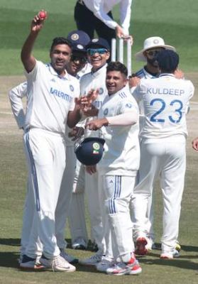 भारत पारी से जीता, सीरीज पर 4-1 से कब्जा