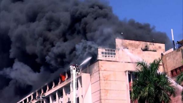 भोपाल में मंत्रालय के भवन में भीषण आग, कांग्रेस ने लगाए भ्रष्टाचार छुपाने के आरोप