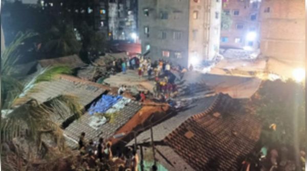 कोलकाता में इमारत ढहने से मरने वालों की संख्या बढ़कर 11 हुई