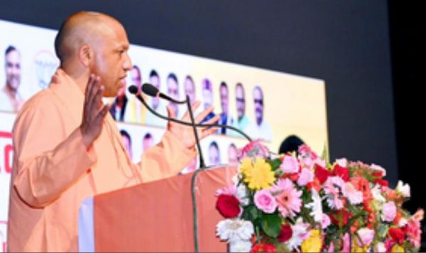 तुष्टीकरण बनाम राष्ट्रवाद, भ्रष्टाचार बनाम जीरो टॉलरेंस के बीच है मुकाबला : मुख्यमंत्री योगी