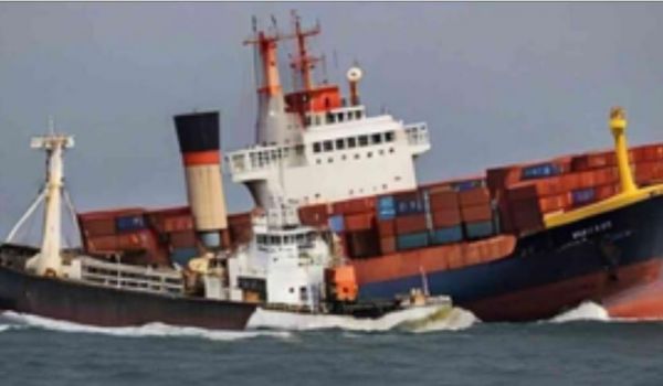 चीन में जहाज की टक्कर में 8 की मौत