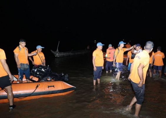 ओडिशा के झारसुगुड़ा में नाव पलटने से एक महिला की मौत, सात अन्य लापता