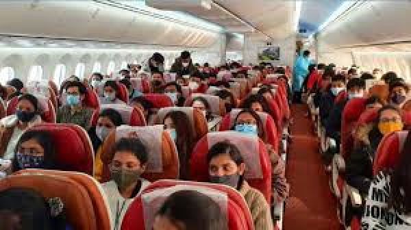 12 वर्ष तक के बच्चों को उनके माता-पिता के साथ सीट आवंटित की जाए: डीजीसीए ने एयरलाइनों से कहा