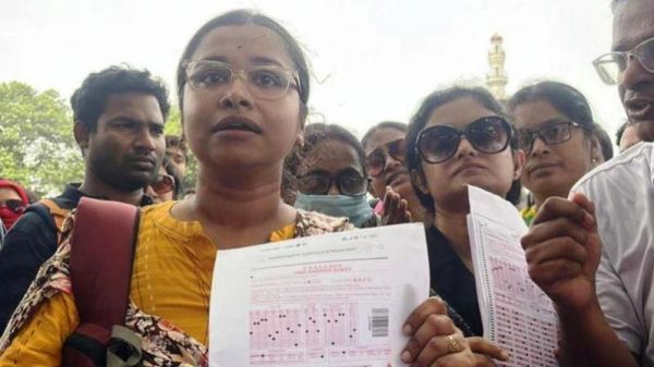 पश्चिम बंगाल: हाई कोर्ट के आदेश से जिनकी नौकरी गई, उनको अप्रैल का वेतन देगी ममता सरकार