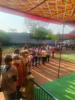 महासमुंद जिले में सुबह 9 बजे तक 15.30 फीसदी मतदान