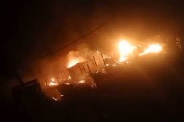 बिहारः आतिशबाजी से लगी आग की चपेट में आकर एक ही परिवार के छह लोगों की मौत