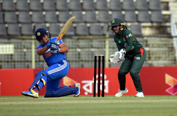 भारतीय महिला टीम ने बनाये सात विकेट पर 145 रन