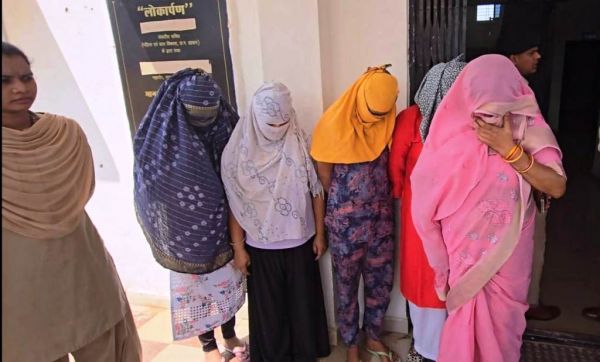 सेक्स रैकेट का भंडाफोड़, 5 महिला दलालों सहित 16 गिरफ्तार, कोलकाता से बुलाई गई 7 लड़कियों को छुड़ाया गया
