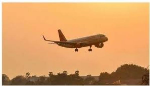 कोलकाता से फ्लाइट एक घंटे देर से उड़ान भरेगी, यात्रियों की संख्या भी बढ़ी