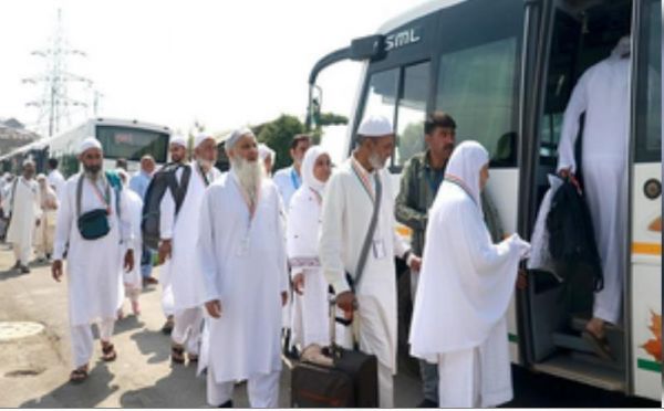 जम्मू-कश्मीर से 642 हज यात्रियों का पहला जत्था आज सऊदी अरब के लिए होगा रवाना